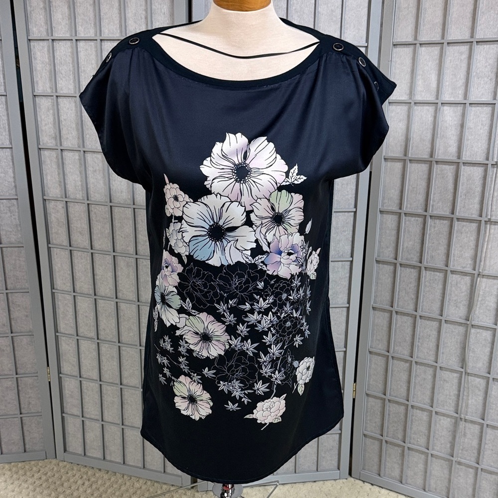 Tristan Black Floral Women's Blouse, Size Small